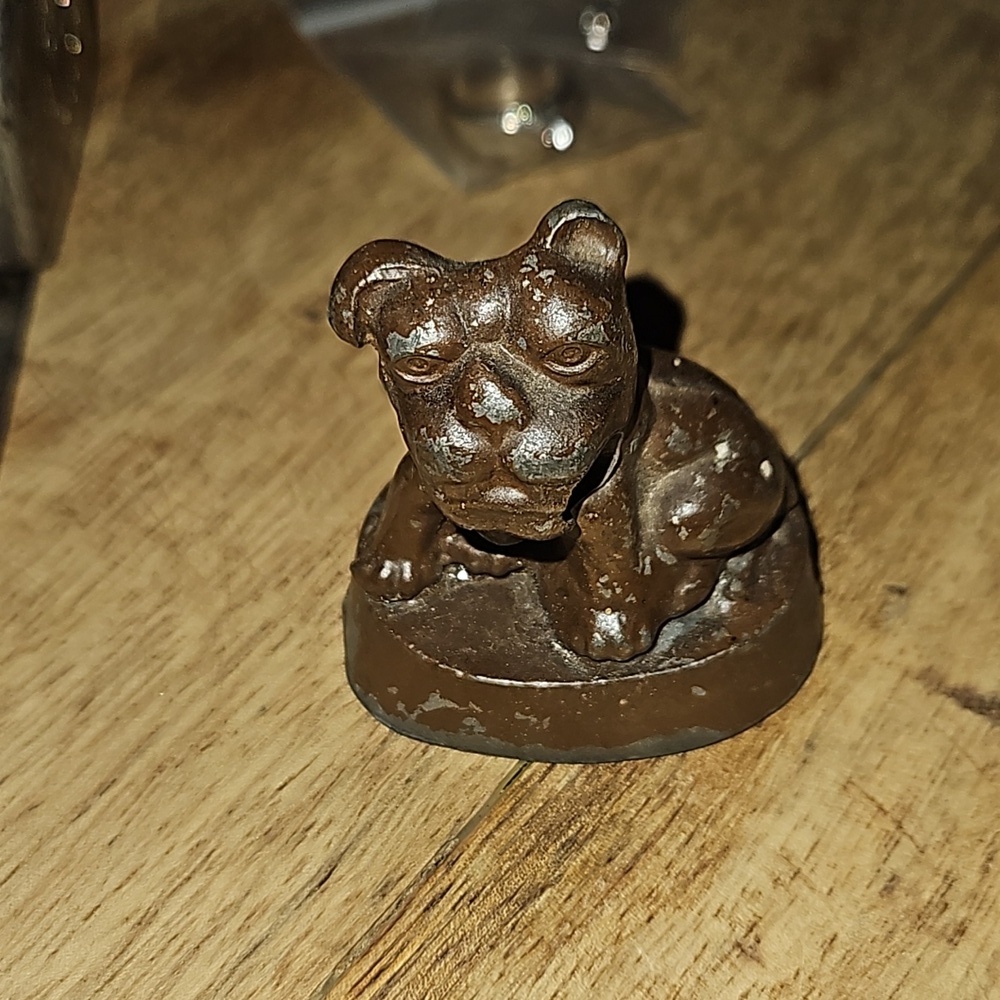 Bulldog pencil holder with sharpener